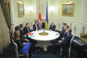Arseniy Yatsenyuk  and Philip Hammond