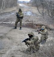 Military training of paratroopers