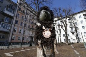  The sculpture "Hedgehog in the Fog"