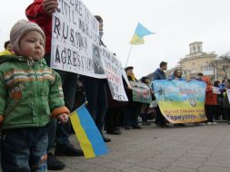 Акция "Живая цепь в защиту украинского Мариуполя"