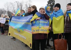 Акция "Живая цепь в защиту украинского Мариуполя"