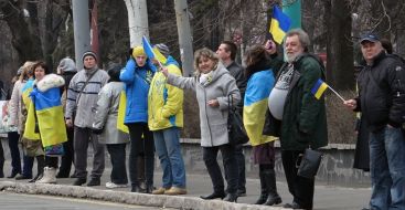 Акция "Живая цепь в защиту украинского Мариуполя"