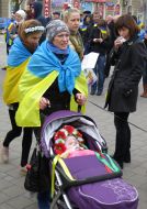 Акция "Живая цепь в защиту украинского Мариуполя"