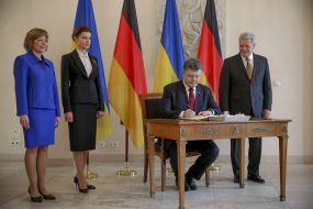 Daniela Shadt, Marina Poroshenko, Petro Poroshenko and Joachim Gauck