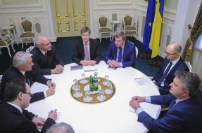 Pavel Petrenko, Arseniy Yatsenyuk and Thorbjorn Jagland