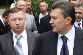 Konstantin Kobzar and Viktor Yanukovych