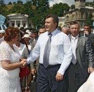 Konstantin Kobzar and Viktor Yanukovych