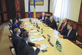 Meeting of Arseniy Yatsenyuk with Carlos Moedash