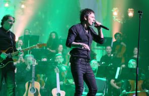 Svyatoslav Vakarchuk