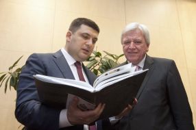 Vladimir Groisman and Volker Bufe