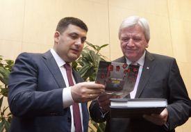 Vladimir Groisman and Volker Bufe