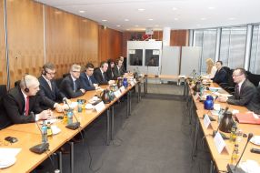 Vladimir Groisman and Gunther Krichbaum