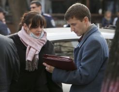 Expert and investigator