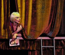 Мюзикл «Sugar, или в джазе только девушки»