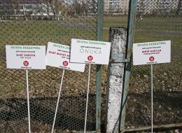 Tablets with the names of musicians