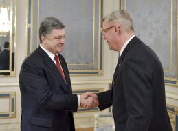 Petro Poroshenko and Valdis Zatlers