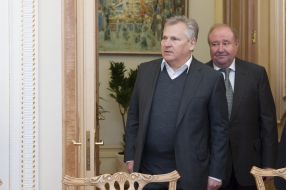 Valentin Zaychuk  and Aleksander Kwasniewski