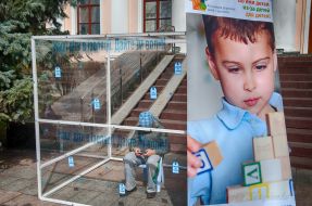 Street action of parents of children with autism