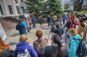 Street action of parents of children with autism