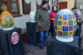 V Festival of Easter eggs.