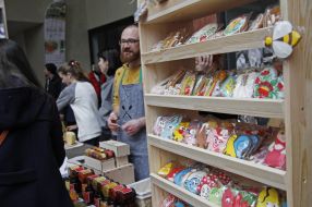 Стенд з печивом