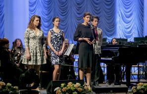 Marina, Alexandra, Evgenia and Mihail Poroshenko