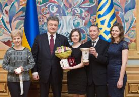 Петр Порошенко наградил Марию Музычук орденом "За заслуги"