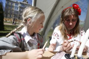 Workshop on Easter egg painting