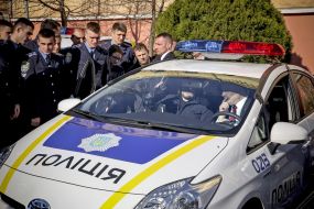 Petr Poroshenko driving a car
