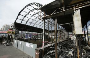 Последствия пожара возле станции метро "Позняки"