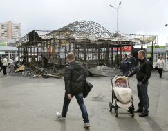 Последствия пожара возле станции метро "Позняки"