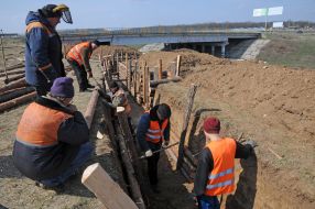 Construction platoon strong point