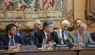 Gennadiy Zubko, Petr Poroshenko and Jose Angel Gurria