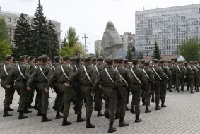 Военнослужащие