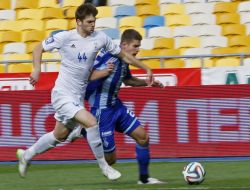 Playing moment of match