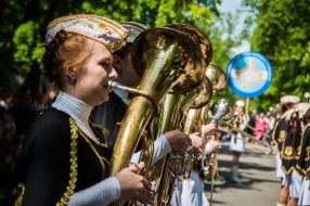 Марш-парад духовых оркестров
