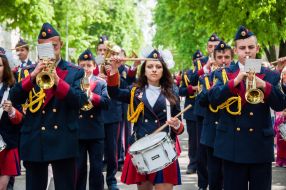 Марш-парад духовых оркестров