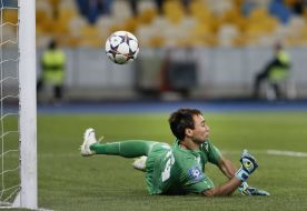 Playing moment of match