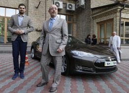 Aleksey Reznikov and Konstantin Evtushenko