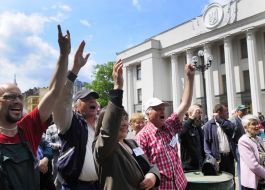 The action against the tariff increase "Hell Housing"