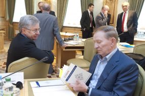 Leonid Kuchma and Viktor Musiyaka