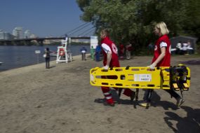 Vitaliy Klichko during a training exercise on rescue people