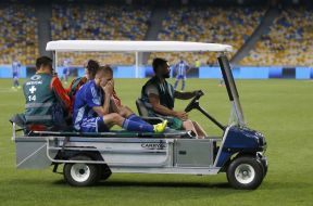 1/2 final of Cup of Ukraine FC "Dinamo" 4: 1 FC "Olympic"