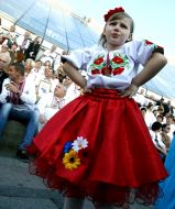 Девочка в вышиванке