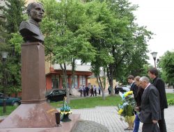 Monument to Evgeny Konovalets