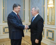 Petr Poroshenko and Richard Durbin