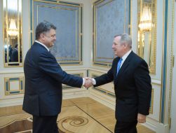 Petr Poroshenko and Richard Durbin