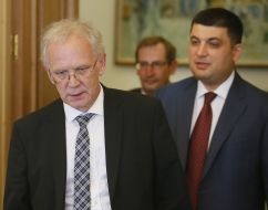 Vladimir Groisman and Eiki Nestor