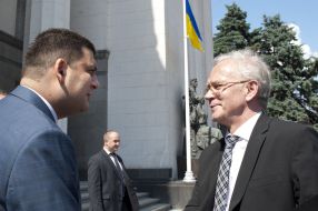 Vladimir Groisman and Eiki Nestor