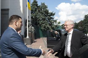 Vladimir Groisman and Eiki Nestor